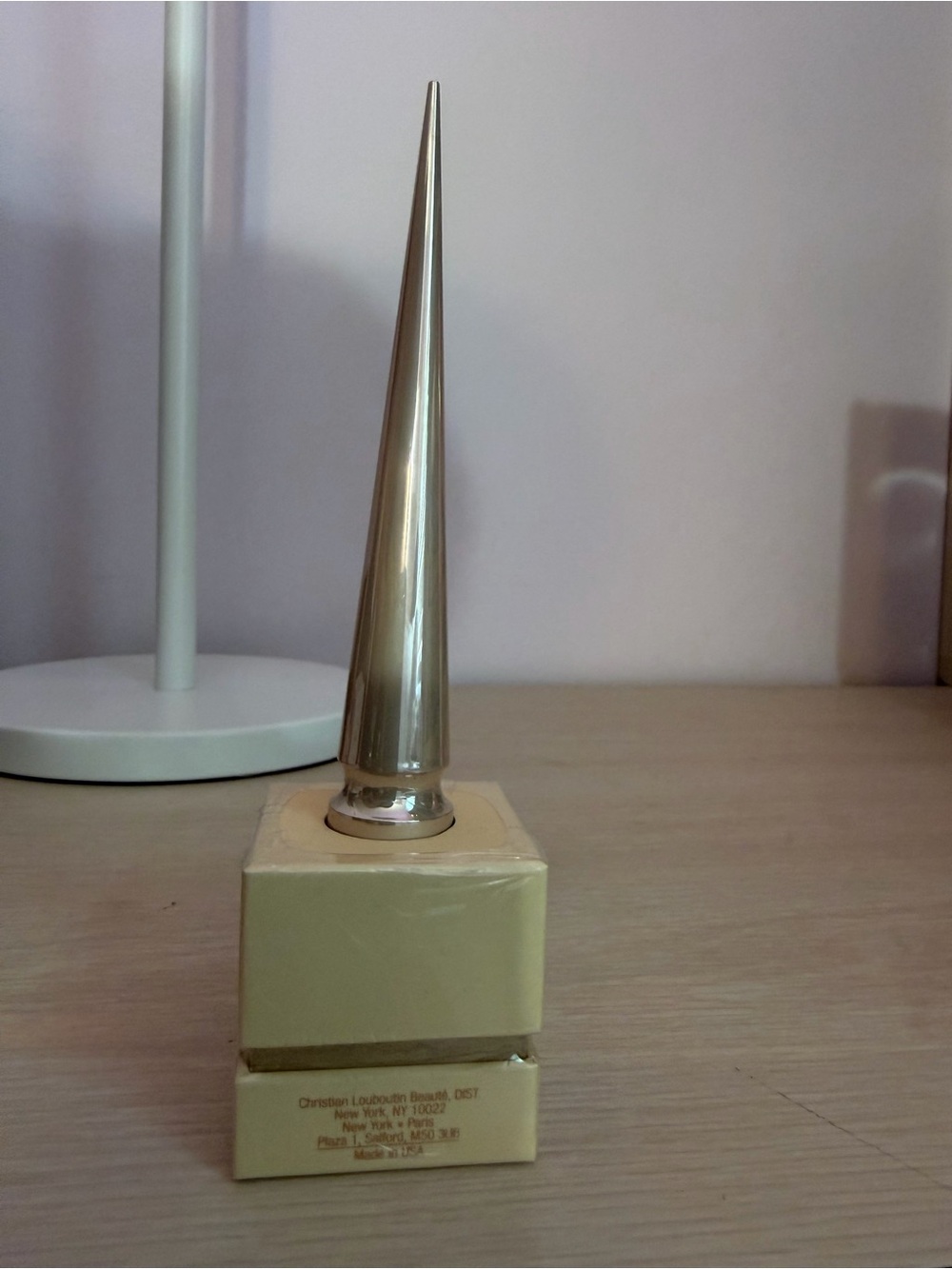 Christian Louboutin Nail Colour - Pale Cream - Picture 3 of 3